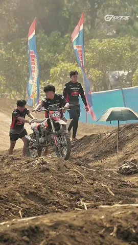 Semangat bolo✊🏻 @adrisakonyol and the gank @poetramahesa28 