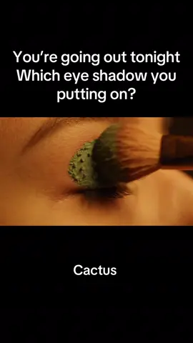 Galaxy eye shadow was out of this world #oddlysatisfying #aiasmr #asmrai #asmr #eyeshadow 