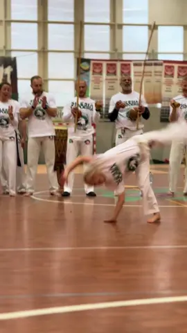 Ratinha 💪 Młoda zawodniczka, o której jeszcze będzie głośno 🙌 Grupo de Capoeira Camangula  #capoeiracamangula #capoeira #camangula #capoeirapolska #sztukiwalki #polska #poland #roda 