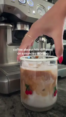 a little iced coffee asmr moment for your Monday morning!  side note - I can’t decide how I feel about the confetti birthday cake chobani creamer… have you tried it?  @Breville @Anthropologie @Chobani  #coffeeasmr #morningcoffee #morningcoffeeroutine #makecoffeewithme #brevillebaristaexpress 
