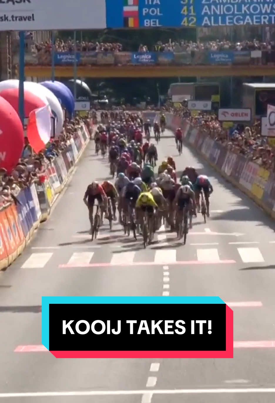 Timed to perfection! ⏳ Olav Kooij takes the opening stage win at the Tour of Poland! 🔥