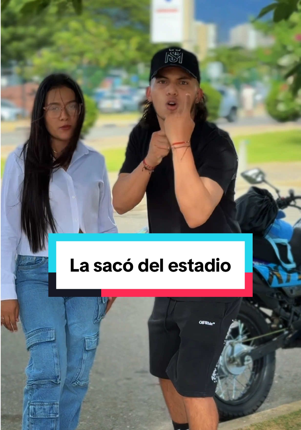 LA SACÓ DEL ESTADIO
