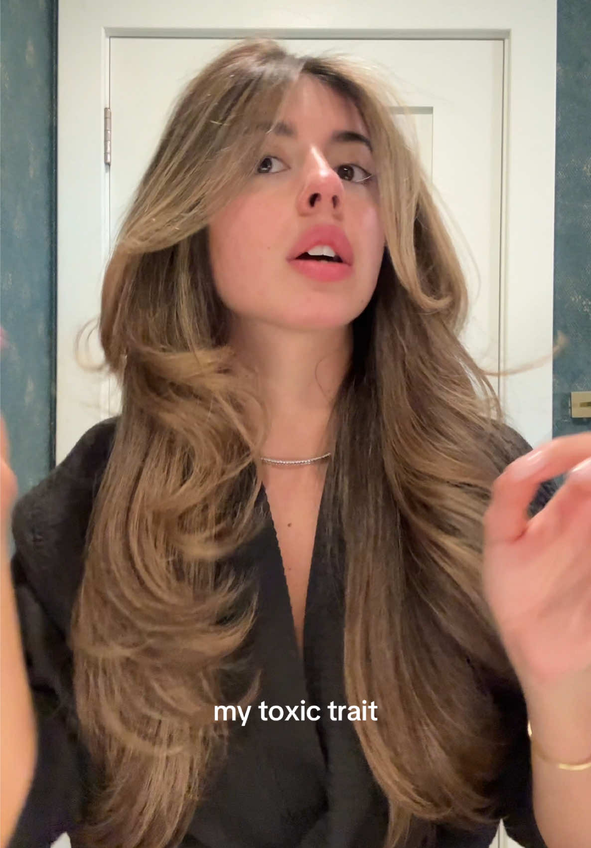 It’s like hair rouette who did this to me  #voluminoushair #voluminousblowout #hairroutine #hairgloss 