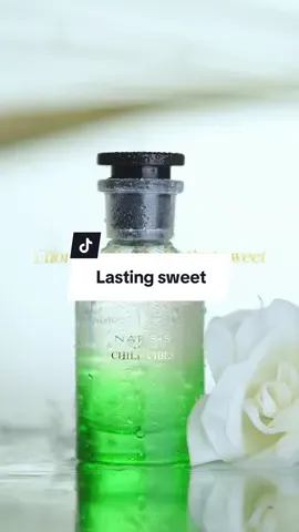 Effortless fresh, lasting sweet. ✨ Your new signature scent for a fresh, feel-good day, from morning to night. #NarsisParfume #narsischillvibes 