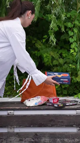 👜🔥 Soma sprāgst pa vīlēm – JĪ-HĀ DIENU piedāvājumi ir pārāk labi, lai neizmēģinātu visu! 🤠🛒  #whatsinmybag #maximalv #baghaul #groceryhaul #piedāvājumi #fyp #pov  #snacks  #gardi #snackhaul #pizza #marshmallow #kitkat 