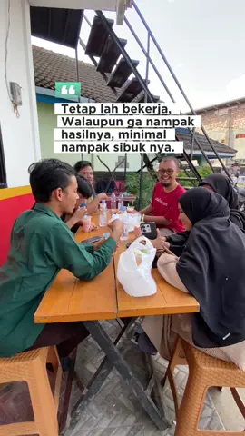 Tetap lah bekerja agar nampak sibuk  #CapCut #katakatabijak #quotesindonesia 