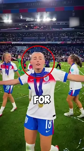 how Bonucci HUMILIATED Chloe Kelly? #bonucci #womenfootball #chloekelly 