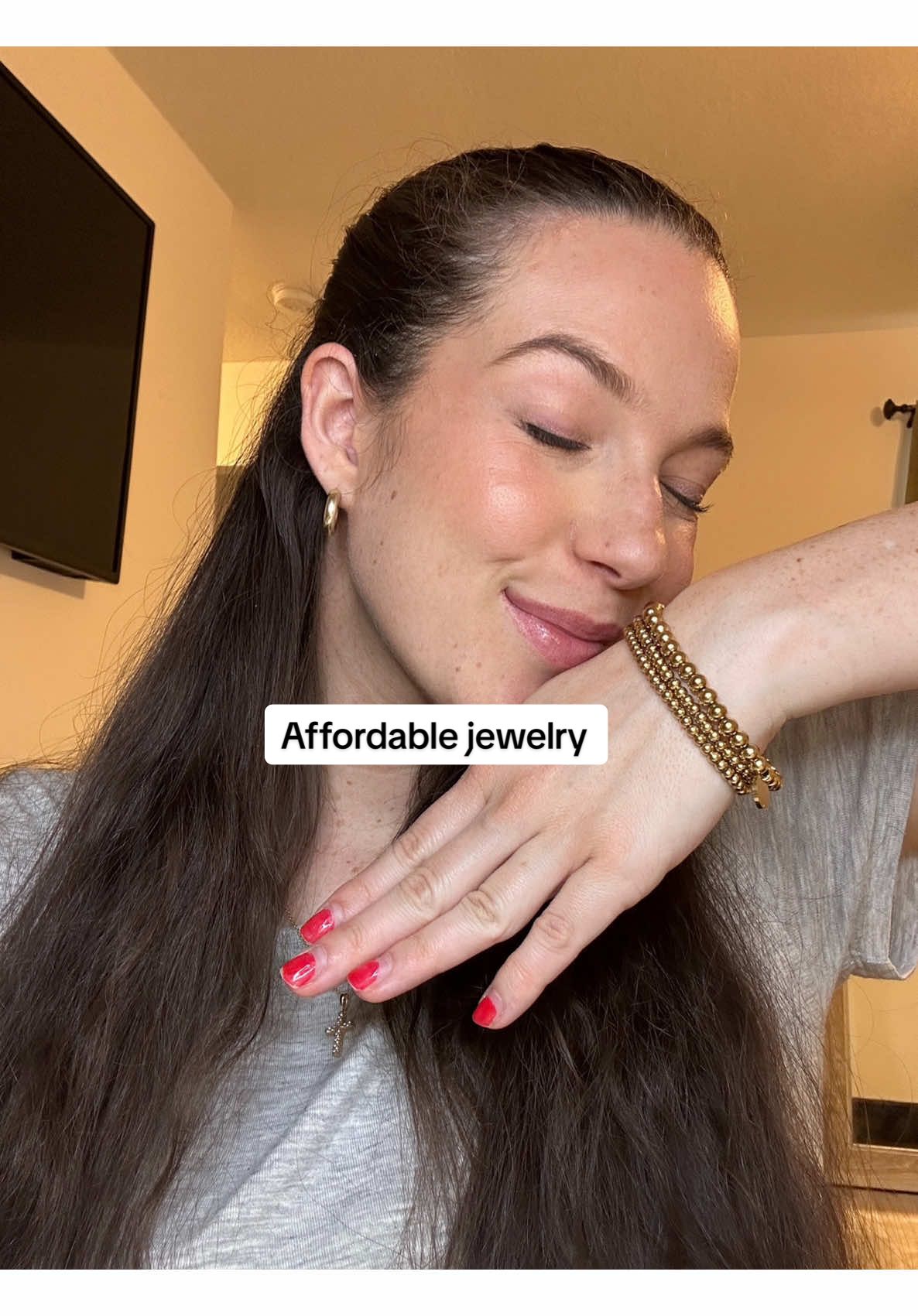 Hello Minimalist jewlery #affordable #affordablefashion #jewlery #bracelet #affordablejewelry #fyp #foryoupage #foryou #minimalist #chic #styleandfashion #style #styleinspo 