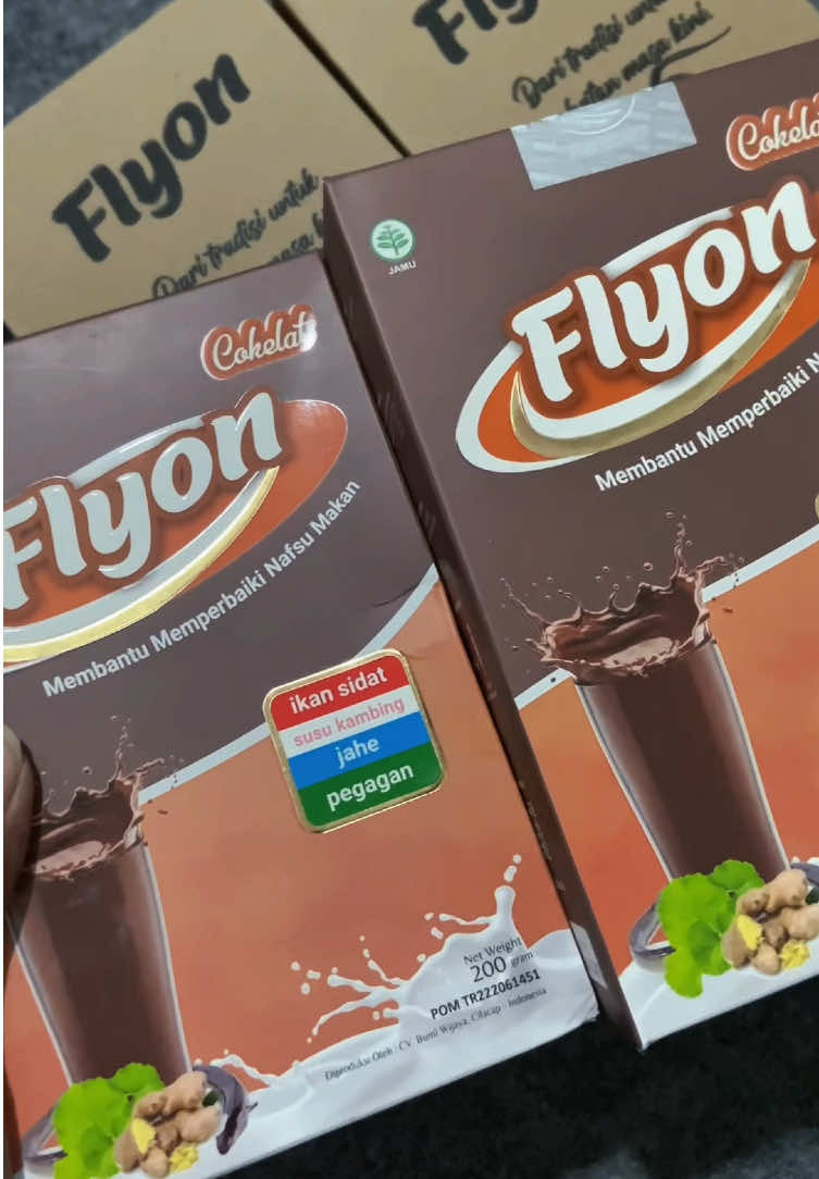 Laper tapi nggak napsu makan? Tenang, minum Flyon Cokelat aja! 🍫 Rasanya enak, isinya sehat: ada sidat, susu kambing, jahe, dan pegagan! Udah enak, bantu sehat juga #FlyonTime #CokelatSehat #MinumanHerbal #BoostNafsuMakan #CapCut 