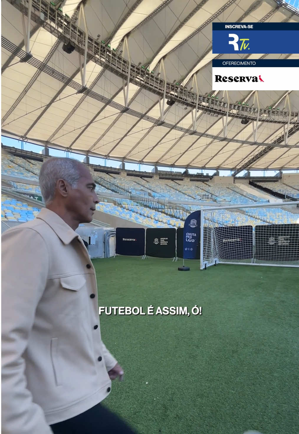 O cara quer ensinar o ROMÁRIO a jogar bola, pô! 😂 #RomárioTV #menzinho #maracana 