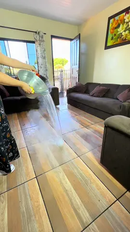Faxinando a casa da sogra..🧼🧹🫧✔️✨🧽🤍  .  . #asmr #CleanTok #asmrlimpeza #clean #limpeza #cleaning #fy #asmrsounds 