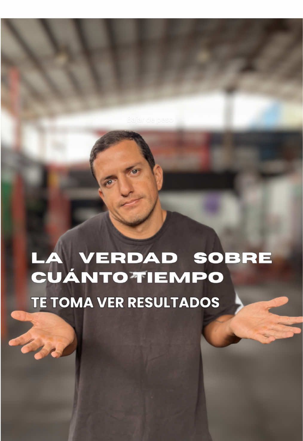 ¿Cuánto tiempo toma ver resultados con CrossFit? No… no son 2 semanas. Las primeras mejoras son internas: 💥 energía, 💪 fuerza y motivación. Pero si sigues, entre la semana 4 y la 8 ya lo empiezas a notar en tu ropa, en tu panza, en tu ánimo. Y a los 3 meses… tu cuerpo ya se ve distinto. Esto es lo que pasa cuando entrenas con intención. No es rápido, pero sí real. 📲 ¿Quieres intentarlo? Prueba una clase en Raza Go. Escríbenos