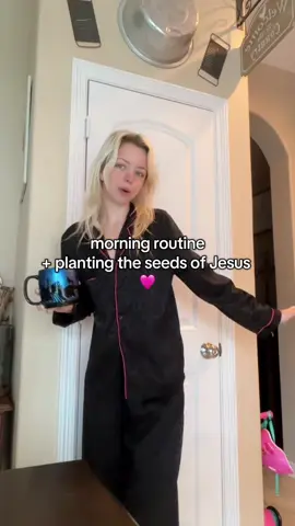 Happy Monday friends 🩷 we had a great morning with Jesus #biblestudy #MomsofTikTok #momlife #momtok #cookwithme #cook #breakfast #breakfastideas #toddlerbreakfast 