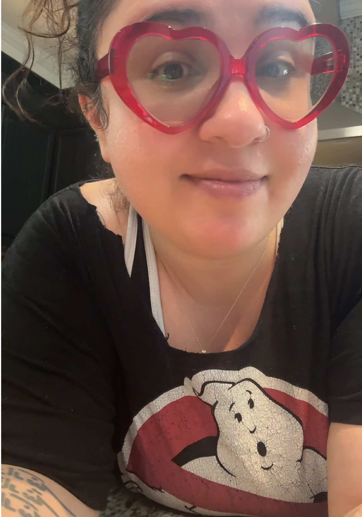 I’ve been the heart shaped sunglasses girl for a long time but now I’m also the heart shaped glasses girl ❤️ #zennioptical #heartshapedglasess #glasses #newglasses 