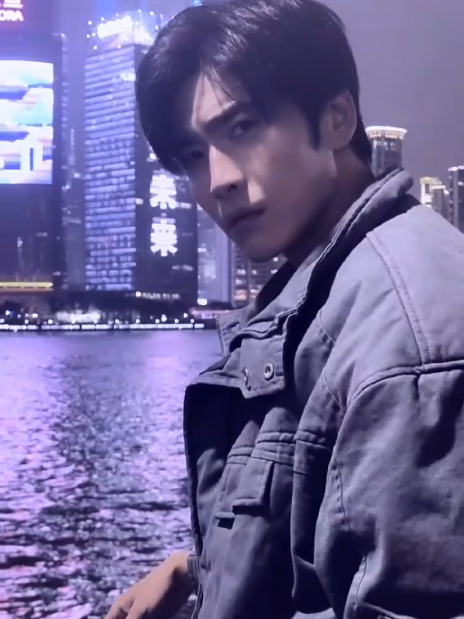 bangun tidur melek liat wang yiran 🧎🏻‍♀️cr : @ anxiprst | #wangyiran #wangyiran王奕然 #wangyirandrama #aktorchina #aktorchina🇨🇳 #aktorshortdramachina #chineseactor #douyin #xuhuong #xuhuongtiktok #melolo