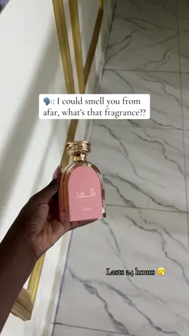 This smells so good 🥹😮‍💨  Projects so good too and for the price ?? 🏷️30,000  Kindly send a dm to order  #fragrancetok #perfumereview #perfumevendorinwarri #perfumecollection #perfumetok #lattafaperfume 