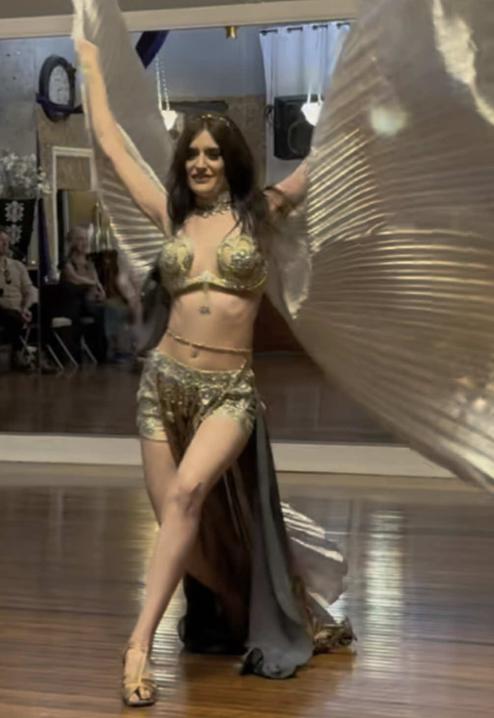 Winging it 🩶 #bronwendancer #bellyrina #bellydancer #bellydanceshow 
