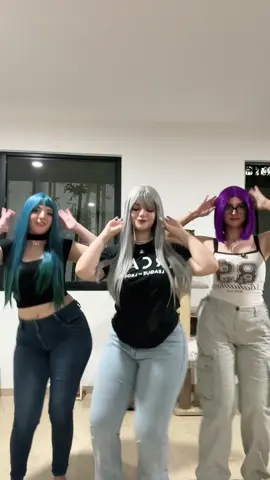 Les puse pelucas y las obligue a grabar TikToks conmigo 💀 @TinyCherry @vicky 
