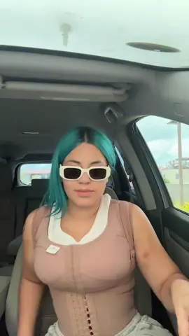 Come with us to get lunch in DR 🥰
