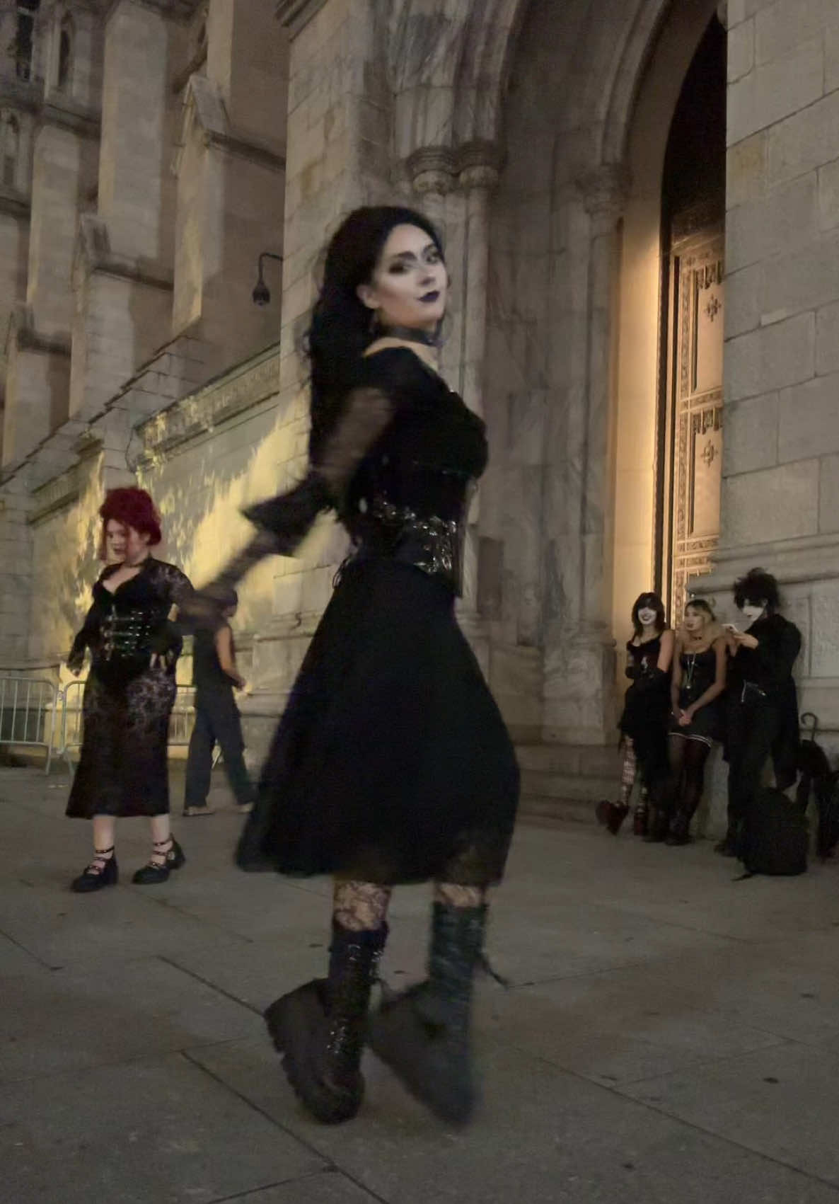 fun fact: the Helena mcr MV is what made me want to dance 💃🏻💃🏻 #goth #tradgoth #dance #limpbizkit 