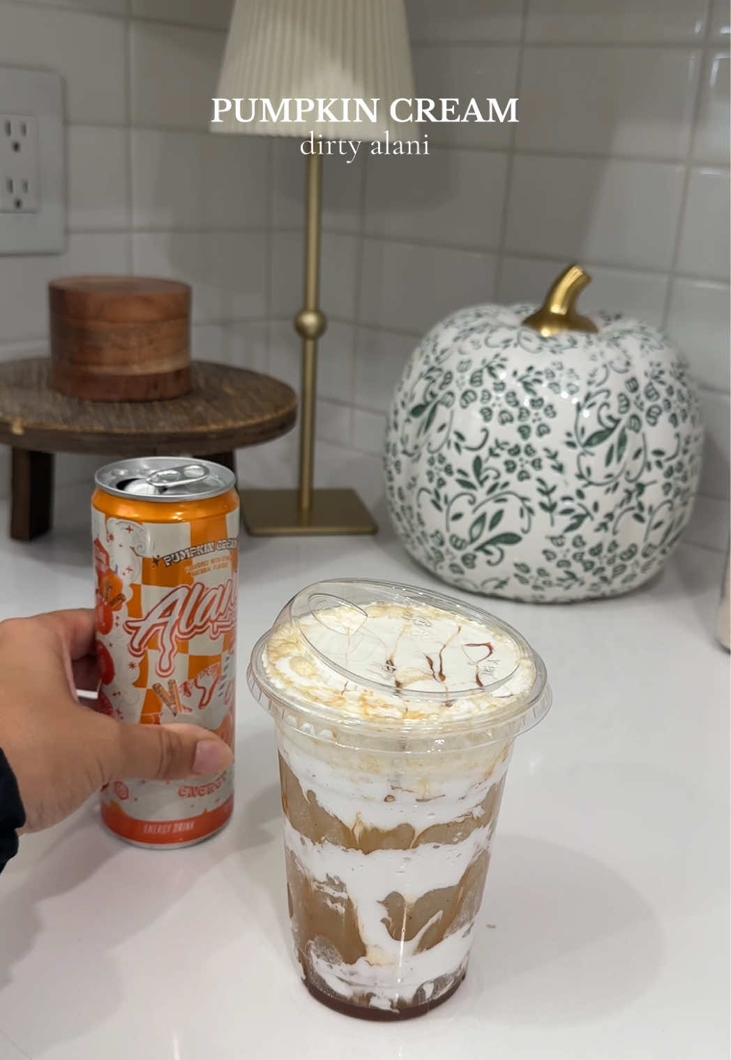 Sprucing up the new Alani🎃🫶🏼@Alani Nutrition #pumpkin #pumpkinseason #codeorange #alani #alaninu #dirtysoda #pumpkincream #fallfavorites #falldrink #dirtysodarecipe #sweettreat #fyp 