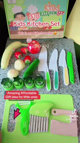 I have the 13 piece set 💛💚 #kitchenset #kidstoys #tiktokshopcreatorpicks #foryou #educationaltoy #cookingset #tiktokmademebuyit 