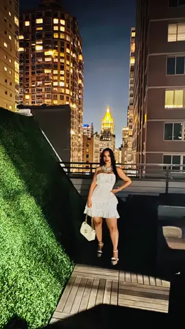 Grateful heart, glowing, grounded, and dreams as tall as the Empire State. #1min #foryoupage #trending #tiktok