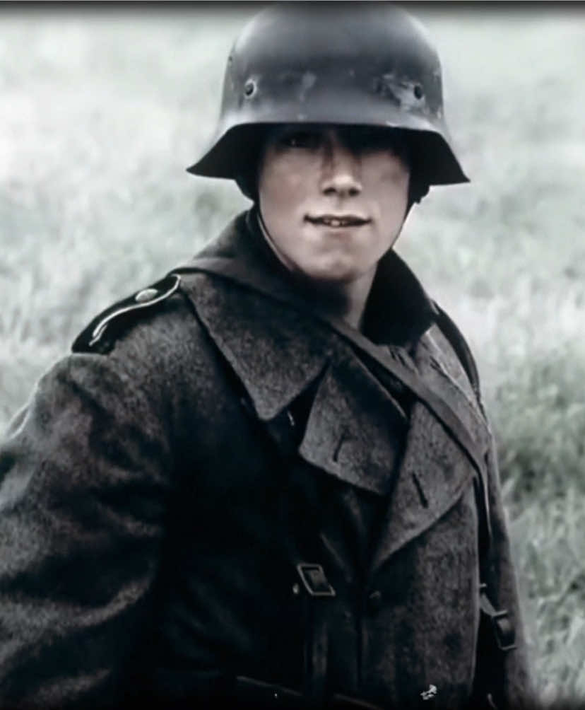 A face that will stay forever burned into your memories #bandofbrothers #bandofbrothersedit #majorwinters #easycompany #worldwar #ww2 #foryou #typ #historytok #hbooriginals #history #edit 