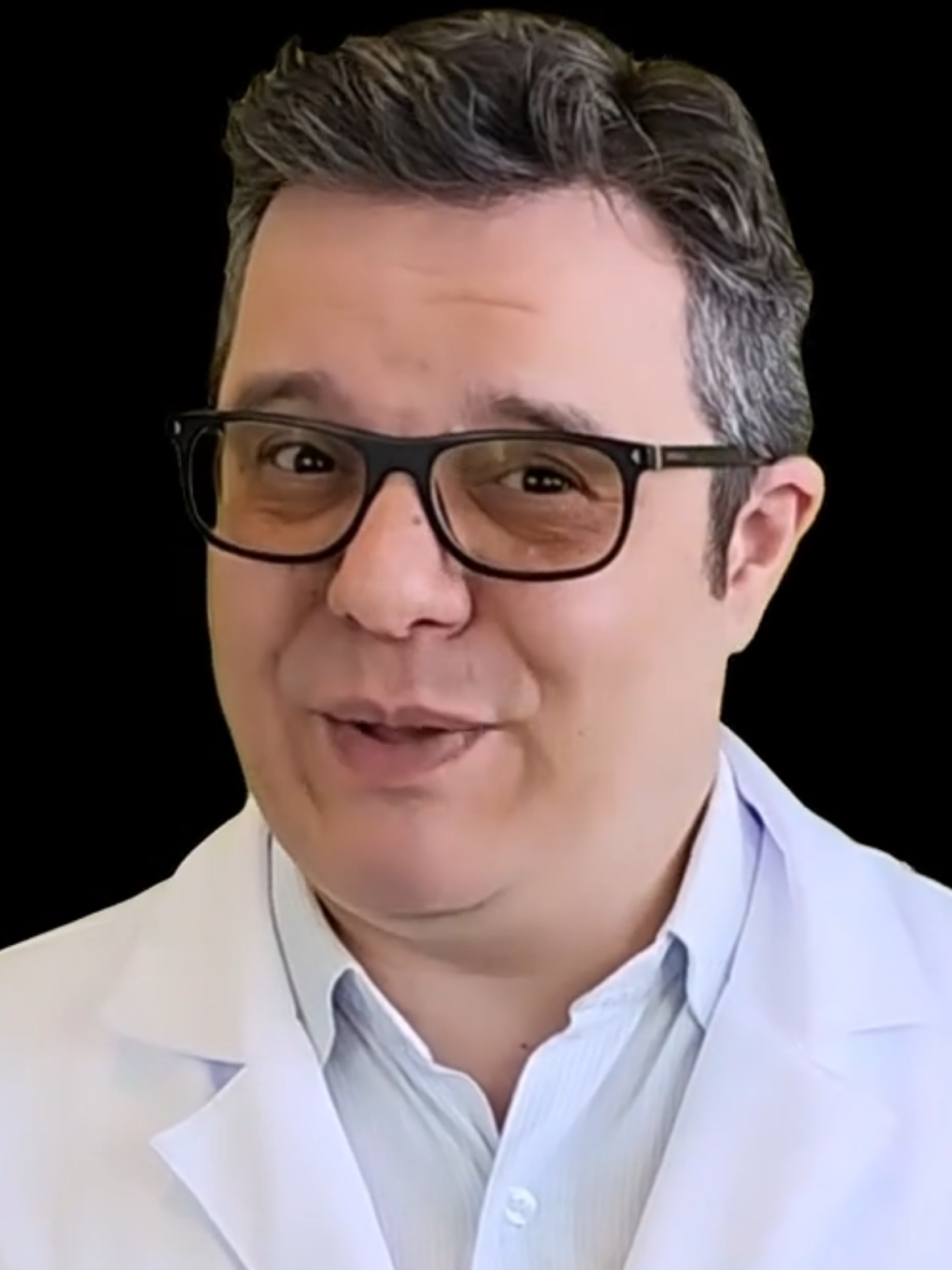 🧠 Se você acha que creatina é só pra ganhar músculo… tá perdendo metade do jogo. Esse suplemento vai muito além da academia: ele pode proteger seu cérebro, melhorar o foco, o humor e até ajudar a prevenir doenças como Alzheimer, Parkinson e esclerose múltipla. A creatina melhora a produção de energia cerebral, protege os neurônios do estresse oxidativo e ainda reduz a inflamação no sistema nervoso central — tudo isso com evidência científica robusta. ✔️ Melhora o desempenho cognitivo em idosos ✔️ Reduz a fadiga mental de quem vive no piloto automático ✔️ Pode ajudar na recuperação de lesões cerebrais ✔️ É promissora até em casos de depressão resistente 💡 E tem mais: vegetarianos e veganos geralmente têm níveis mais baixos de creatina, e respondem ainda melhor à suplementação. Ou seja: se você não come carne, esse suplemento pode ser ainda mais essencial pra você. E sim — a creatina continua sendo uma excelente aliada pra força, massa muscular, recuperação e desempenho físico. Um verdadeiro bombril nutricional: mil e uma utilidades, e quase nenhuma contraindicação. 🧬 Uma das substâncias mais estudadas, seguras e eficazes da atualidade. A pergunta não é “por que tomar creatina?” — e sim: Por que ainda não está tomando? 👨‍⚕️ Meu nome é Marcel Guazzelli, nutricionista e fitoterapeuta. Me segue pra descobrir como usar a nutrição funcional e a ciência real pra turbinar seu corpo e sua mente — com o que realmente funciona. 📲 Quer saber se a creatina é indicada no seu caso? Me chama e agende sua consulta. . . . . . . #saúde #nutrição #creatina #cérebro #mente #foco #energia 
