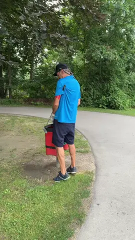 Golfing with my dad🤣🙌