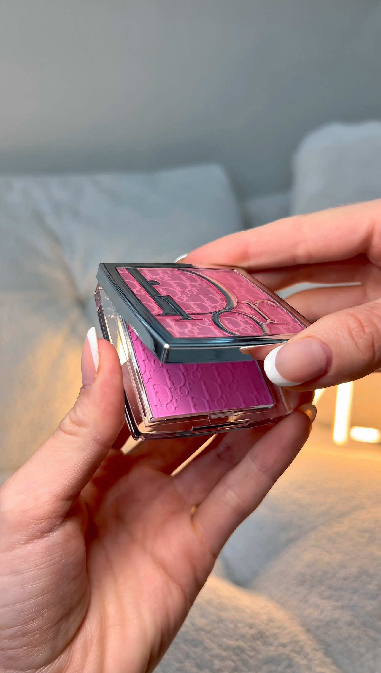 DIOR 💋 Rosy Glow Powder Blush • 001 Pink - a subtle pink 📍 Costa Rica #diorbeauty #diorpinkblush #makeup #costarica #beauty #blush