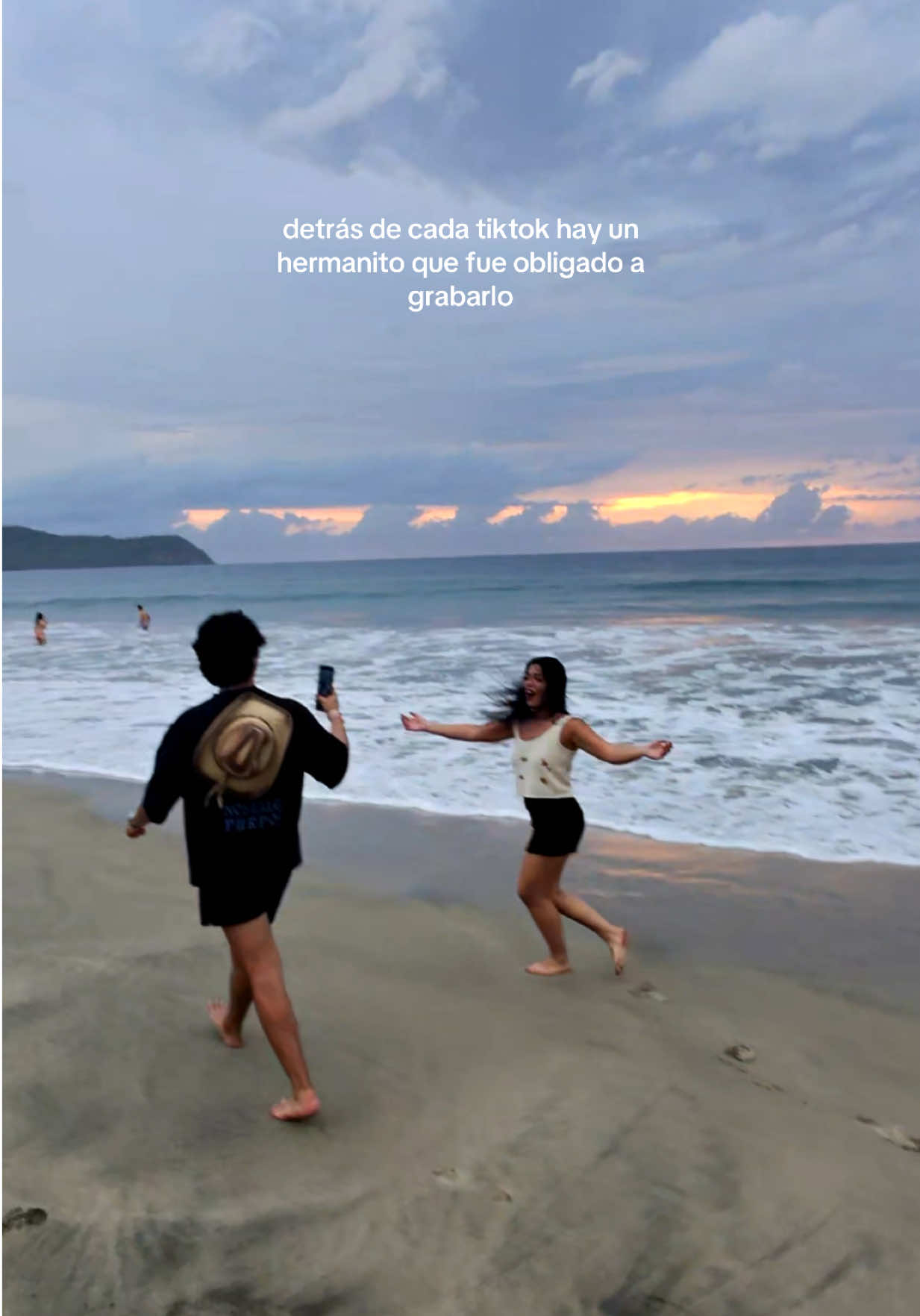 y otra hermano grabando el proceso… #Siblings #vallarta #songwriter 