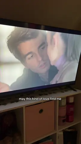 this movie is so so cute , you need to watch it #myoxfordyear #foryoupage #movie #netflix #new #fyp #Love 