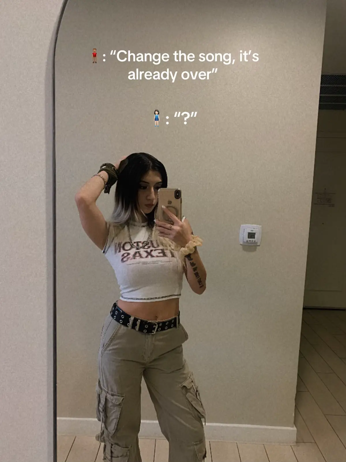 Probably one of my favourite outros: WHAT TO DO? 🔥 Talking bout JACKBOYS, which album do you prefer? @Travis Scott #travisscottconcert #travisscott #travisscottmusic #jackboys #cactusjack #travisscottmexico #viralvideos #fyppp #lasvegasnv #laflame #vegastok #travisscottfans #miamiflorida #rollingloudmiami 