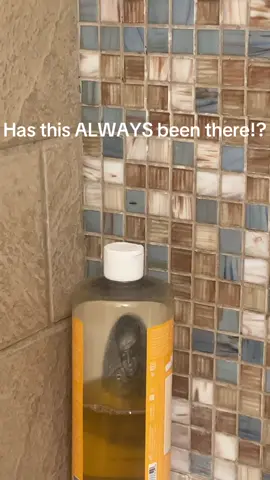 I’m scared to use other people’s bathroom atp 😭