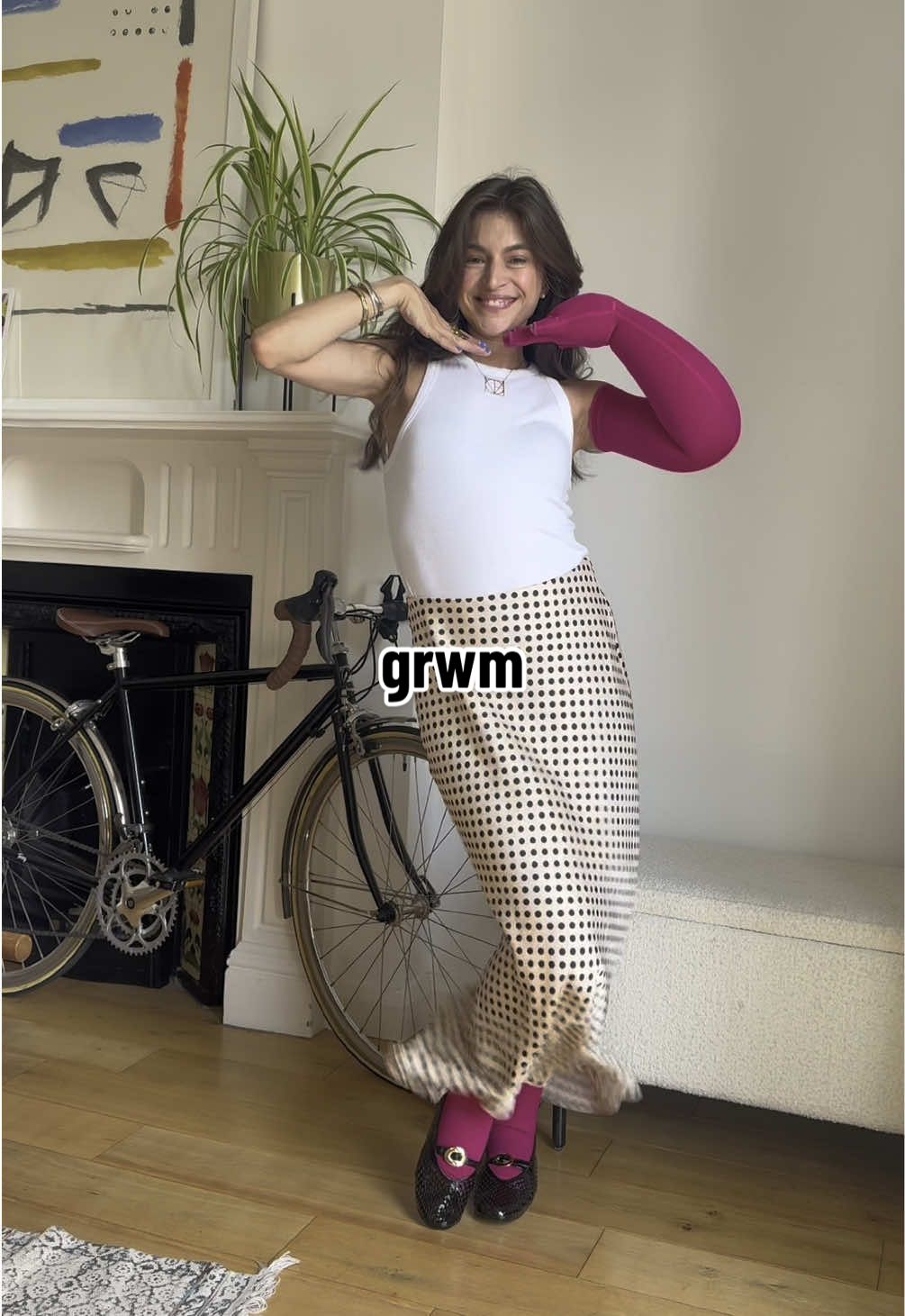 Magenta for the win #lymphedema #lipedema #compression #styletips #summervibes #adaptive #bodypositive 