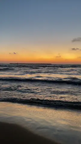 #RasElBar #SunsetLovers #AmrDiab #BeachVibes #عمرو_دياب #GoldenHour #FYP #EgyptVibes #amrdiab 
