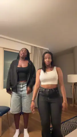 #fyp #viraltiktok  Dc: me 👯: @Zara -Janelle 🇨🇲 and me I know i’m late🙃 @Rema 