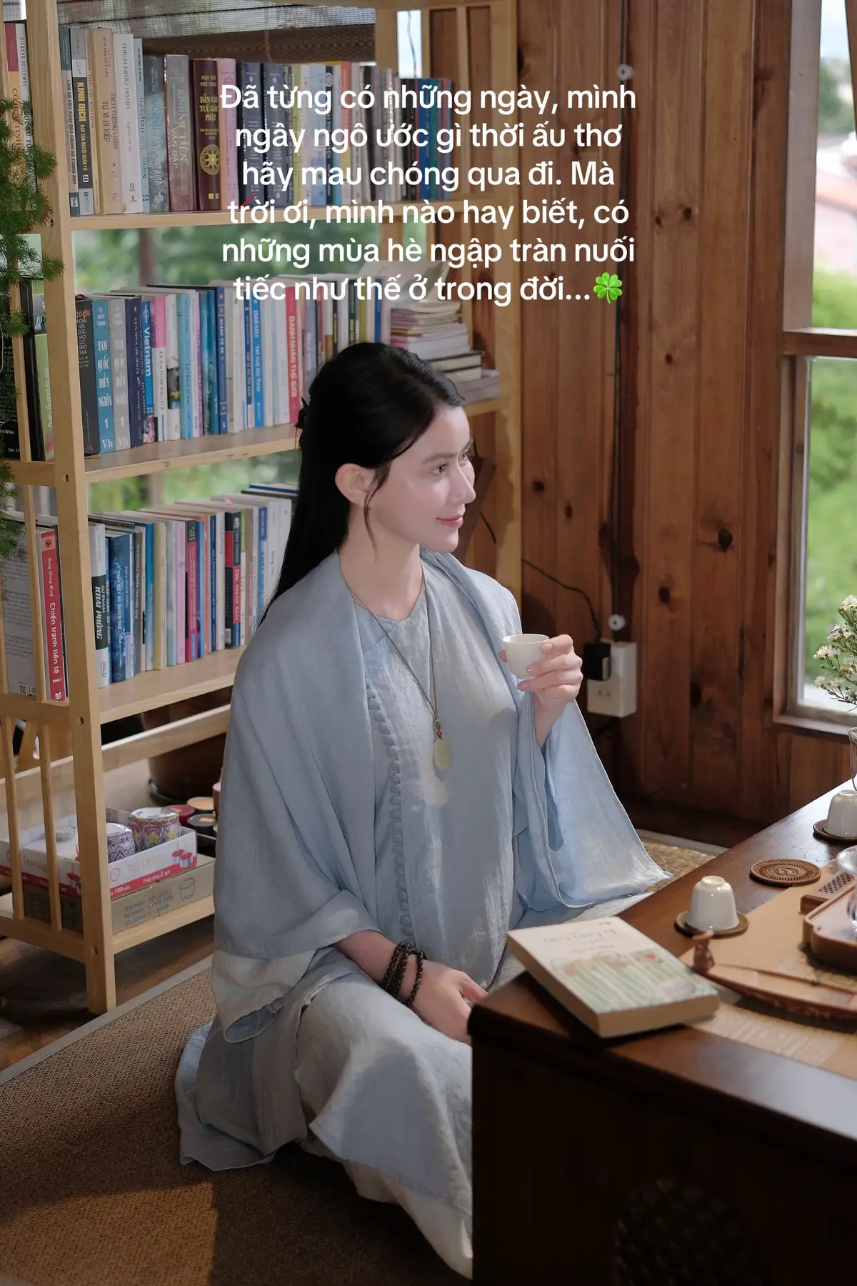 Đã từng có những ngày, mình ngây ngô ước gì thời ấu thơ hãy mau chóng qua đi. Mà trời ơi, mình nào hay biết, có những mùa hè ngập tràn nuối tiếc như thế ở trong đời...#tutaptinhtan🙏🏻 #tutap #nammoadidaphat🙏🙏🙏 #kinhdiatangbotatbonnguyen #chualanh #chualanhtamhon 
