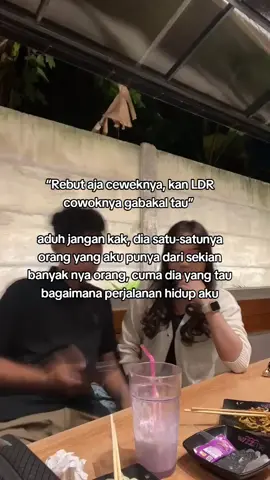 dia tau susah ku dia tau kelemahanku tapi dia ngk pernah pergii #storypelaut #pelautindonesia #ldr #konsep #ldrstory #fypage #viralvideo 