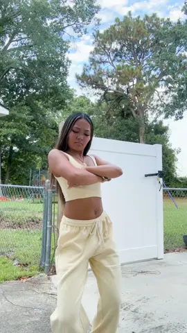 haven’t danced in forever, thought I would hop on the trend 😂. #fyp #chrisbrown 