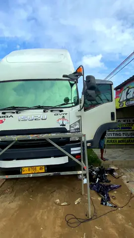Silver sparta 60% di giga putih , selalu mantap jiewa nih bhoossshh #hinomodifikasi #supirtruckindonesia #brandafypシ #fyp #drivermuda #hino500 #Kacafilm