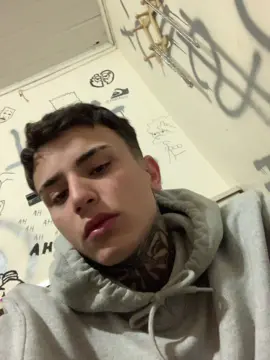Uma noite você tem pra mostra que me ama😌👋🏻