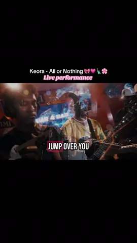 Watch the whole thing you won’t regret it #itskeora #livemusic 
