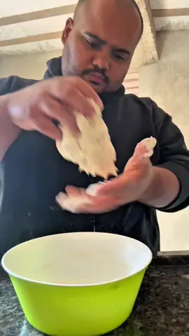 fiz uma pizza de feijoada para o Paulão 