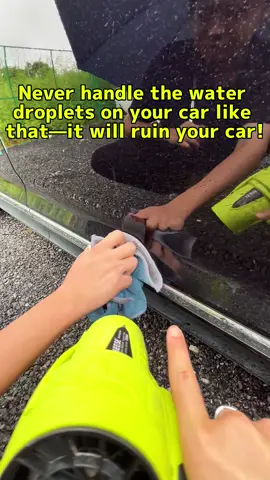 Protect your car by ditching towels! This blower dries water droplets fast, with no contact for ultimate safety. Up to 40-minute battery life, easy to store, perfect for car owners. Click the link to buy!#blower #cordlessleafblower #carowners #CarCare #multiuse #tiktokshop #fyp