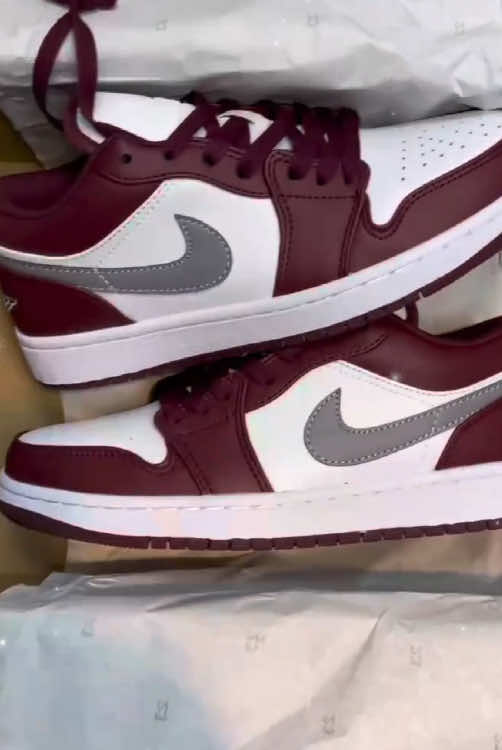 Jordan 1 Low 