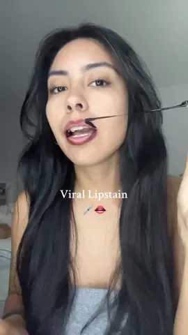 That peel?! 😮‍💨🤌🏼  #virallipstain #lipstain #lipgloss #BeautyTok #beautytips #girlythings #girltok #lipliner #liplinerstain 