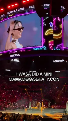 Posting HWASAs MAMAMOO set for any MOOMOOs out there 🫶🏼🫶🏼🫶🏼  The reason im freaking out so much is because this groups songs fave me so much confidence throughout high school🥹 this brings back good memories #kconla2025 #kpop #kcon #mamamoo #hwasa 