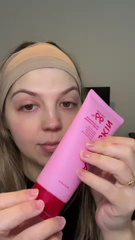 ✨ Say goodbye to dull skin! ✨ This bubblegum-pink cleanser removes 95% of excess oil after just one use 😮‍💨 Infused with 99% pure TXA + niacinamide to brighten, hydrate, and leave you glowing! 💧💖 #APRILSKIN #TXAcleanser #bubblegumcleanser #cleanser #darkspotserum#tiktokshopfinds#glassglowskin @APRILSKIN USA 